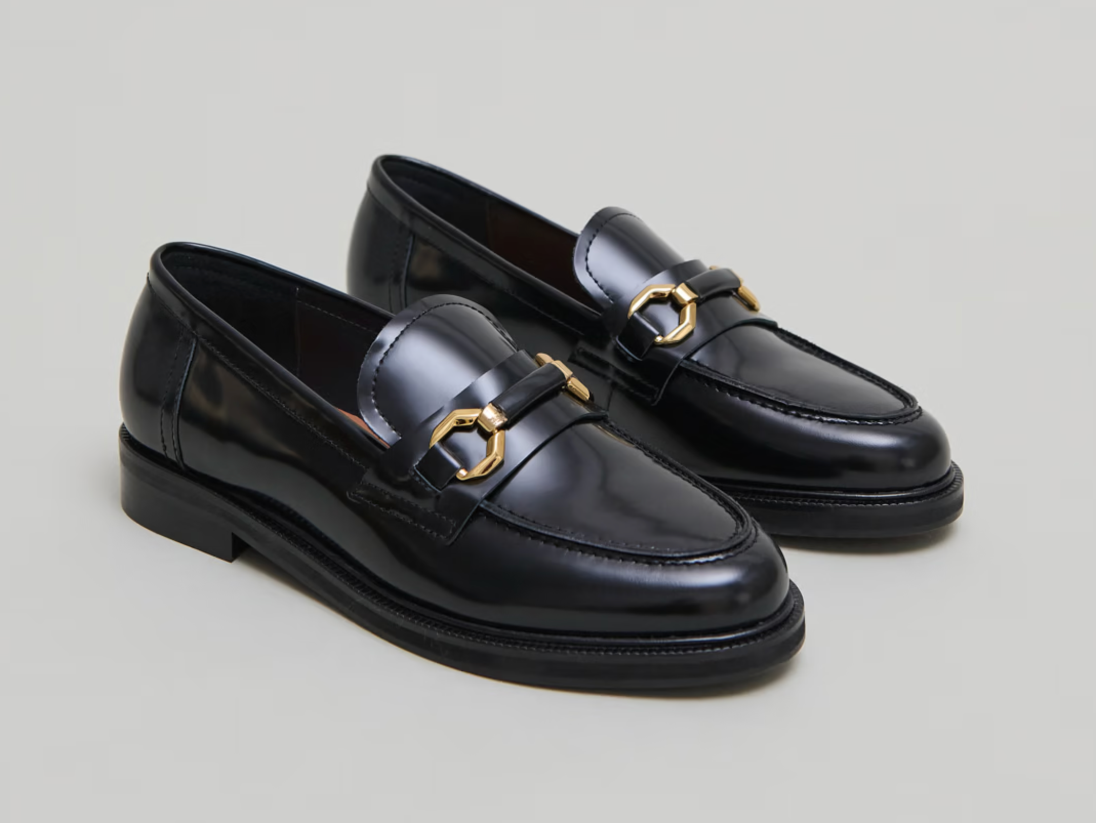 Mocassins à mors dorés