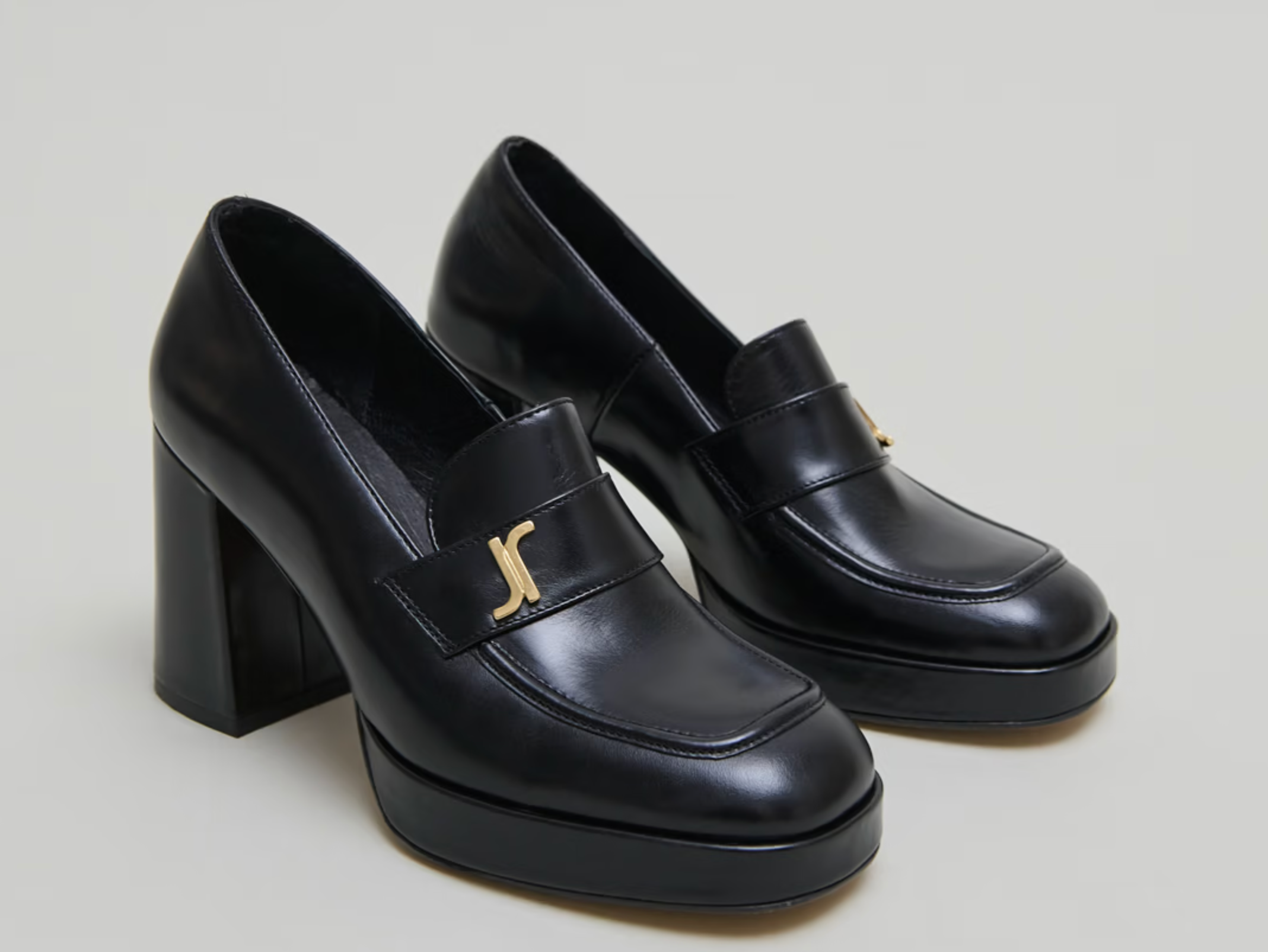 Mocassins avec monogramme