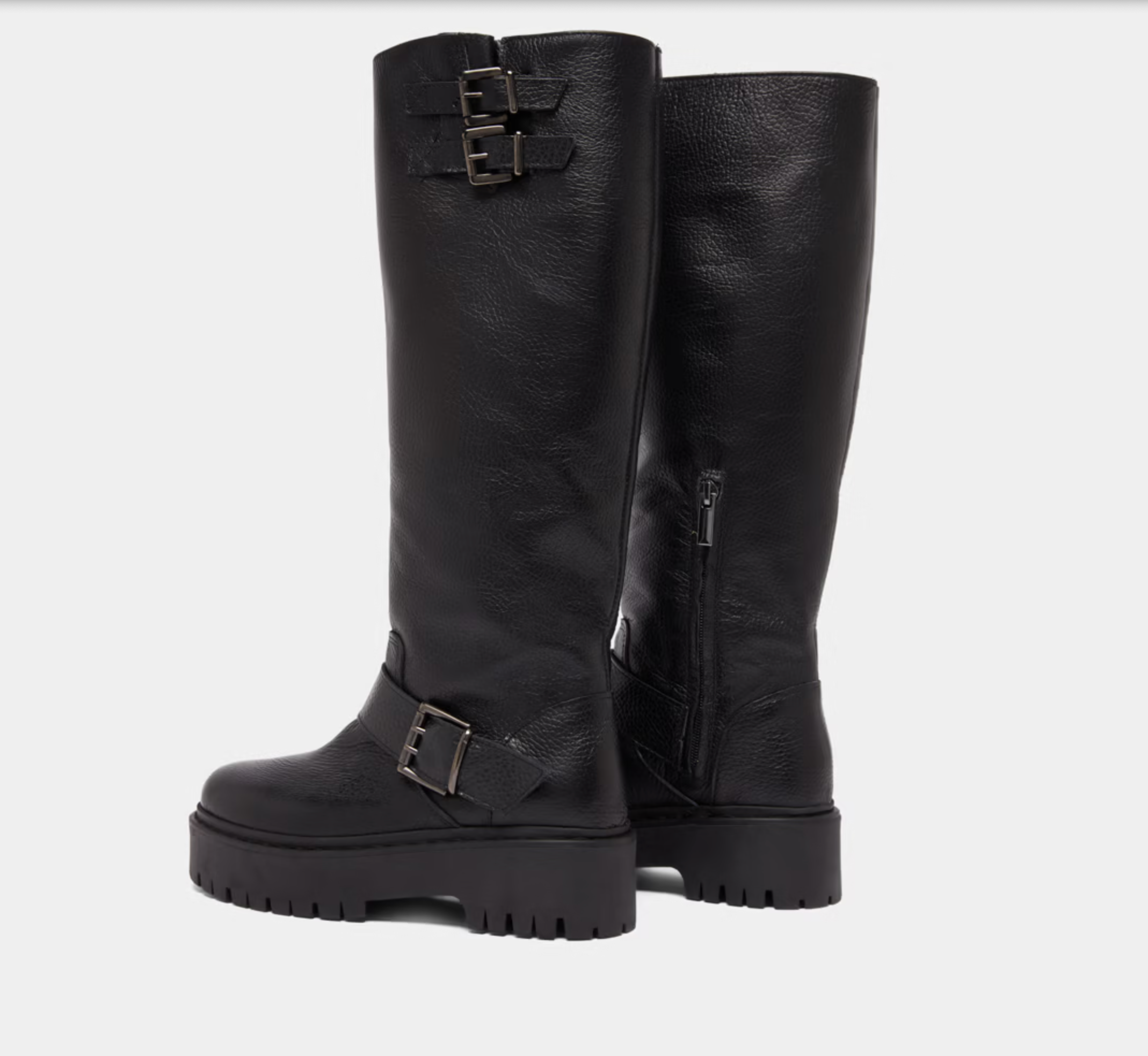 Bottes à sangles et semelles crantées