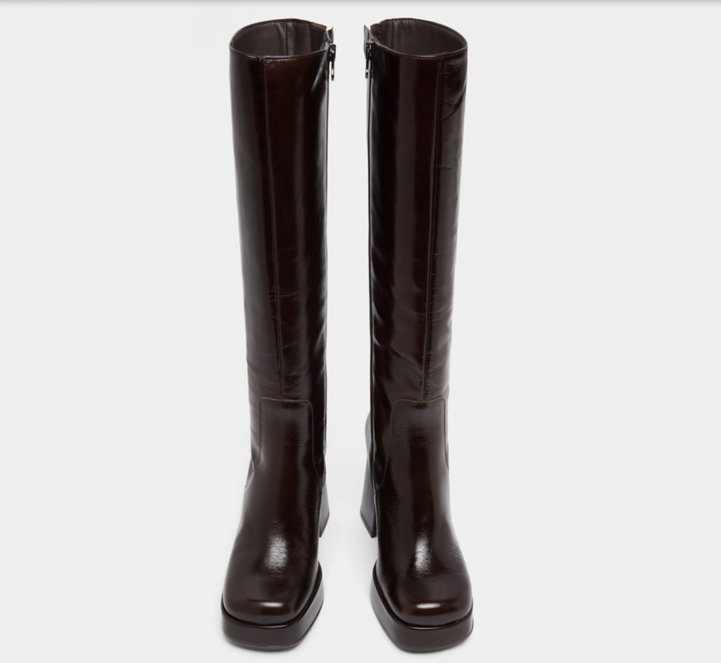 Bottes à talons et bouts carrés