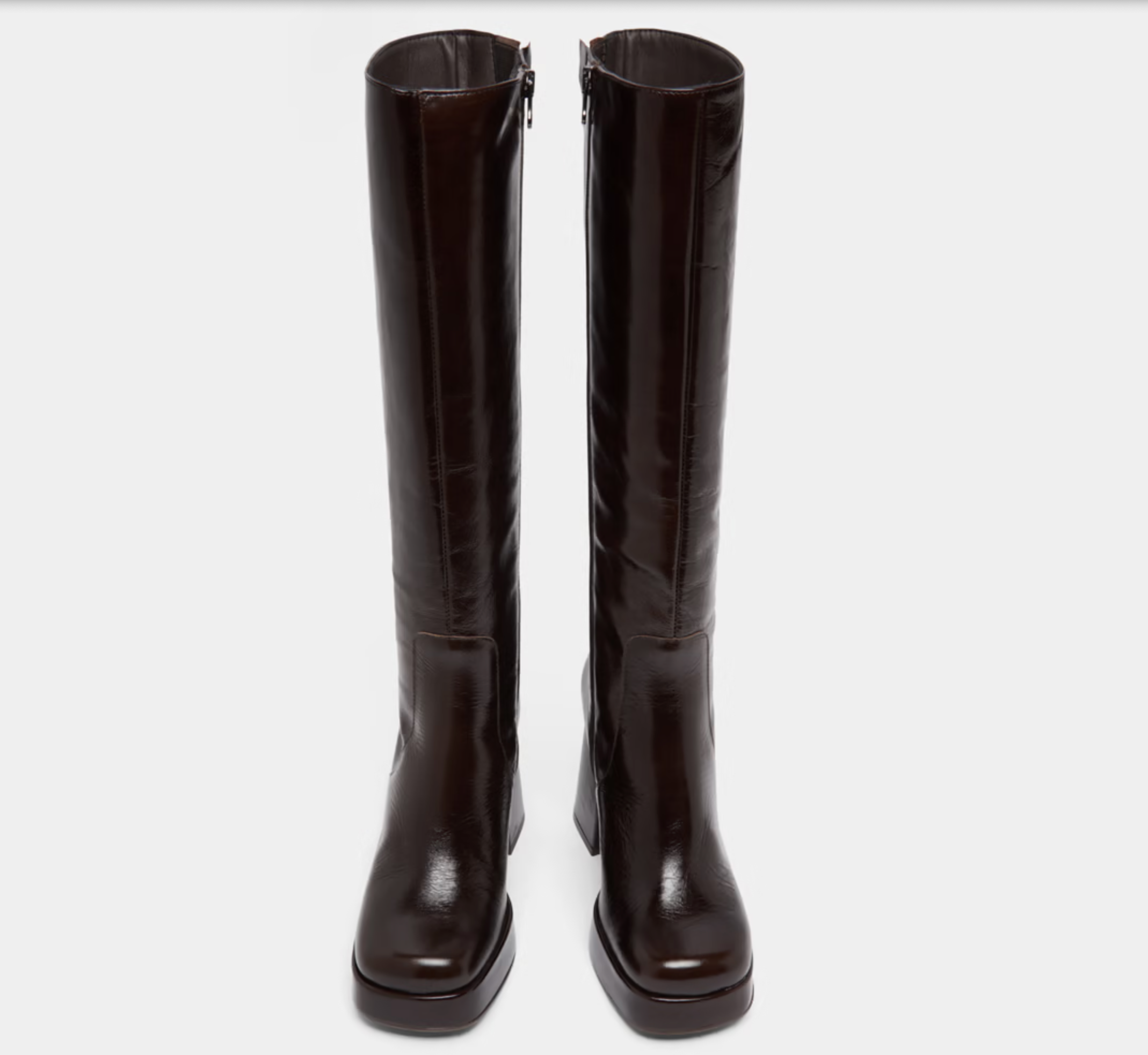 Bottes à talons et bouts carrés